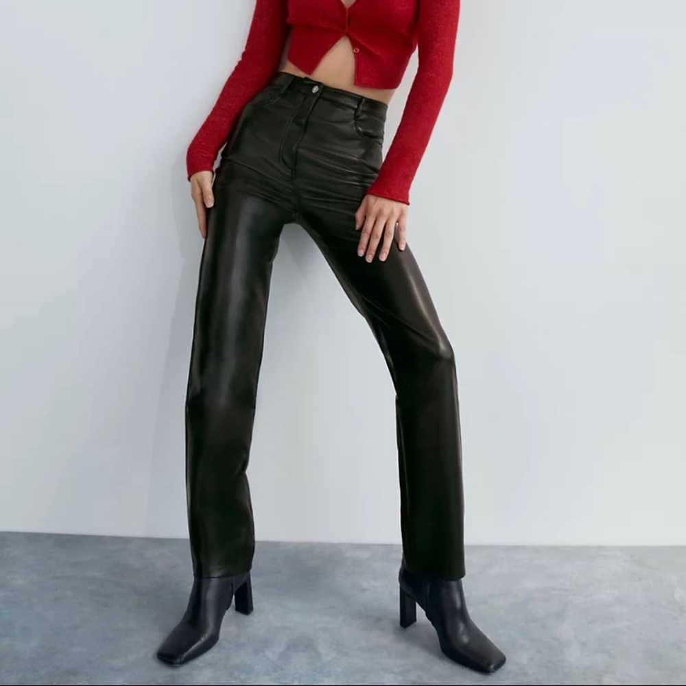 Aritzia  Iconic Melina Pants